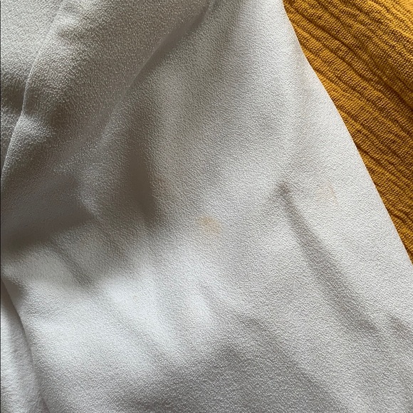 Clean, crisp white blazer w/ shoulder pads - Picture 7 of 7